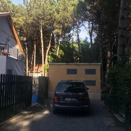 Villa *